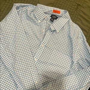 Men's Classic Gingham Button-Down Shirt in light Blue and White